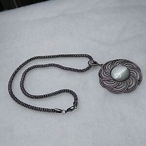 20" Silverstone necklace floral‎ filigree pendant